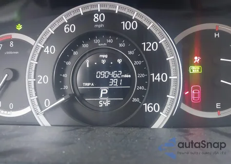 2015 Honda Accord Lx z USA, uszkodzony, nr VIN 1HGCR2F31FA235074